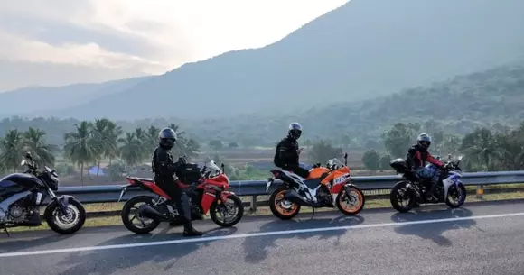 Condusul motocicletei - ce trebuie să ai în vedere când vrei să înveți