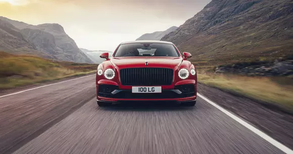 Bentley Flying Spur a primit propulsorul V8 cu 550 CP