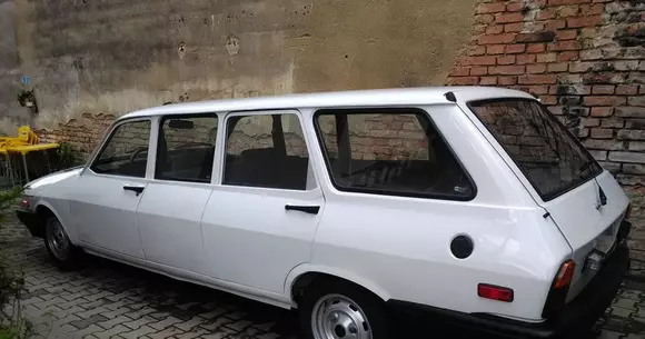 Raritate - un exemplar Dacia Maxibreak  a fost scos la vânzare