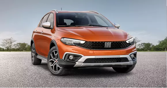Fiat Tipo primește dotări noi și o versiune Cross