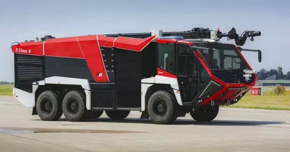 De azi pompierii pot concura și la raliuri cu acest camion de 1.540 CP!