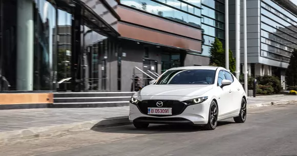 Mazda 3 Edition 100: Tortul centenar