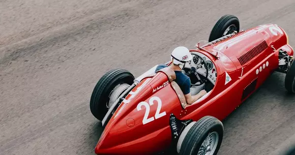 Cât costă să-ți transformi Mazda Miata într-o Alfa Romeo din 1930