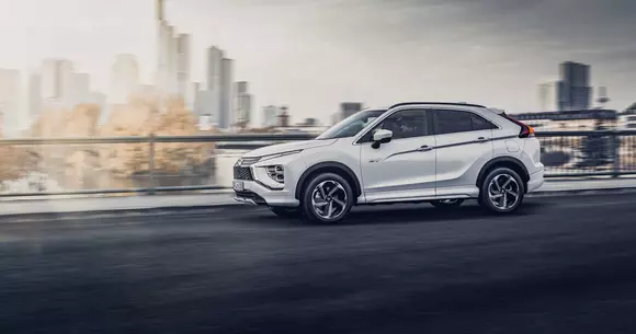 Mitsubishi Eclipse Cross facelift se transformă în PHEV. Iată cele mai importante cifre