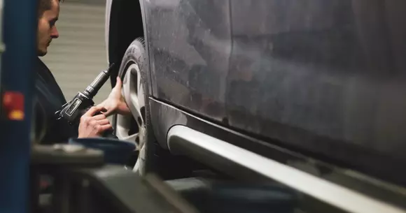 Ce presupune revizia tehnică a mașinii și când trebuie făcută