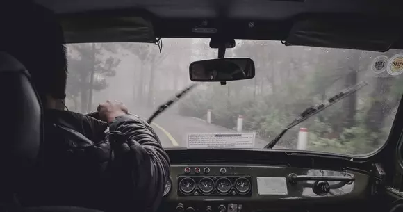 (P) Cum să-ți pregătești mașina pentru drum - sfaturi și recomandări