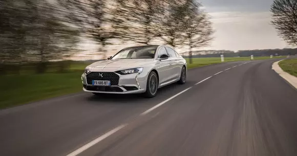 DS 9 este disponibil pentru comandă în România