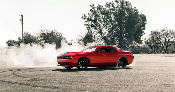 (P) Filtru DOT pentru șoferii ce comandă anvelope online. Află pe ce site auto îl găsești!