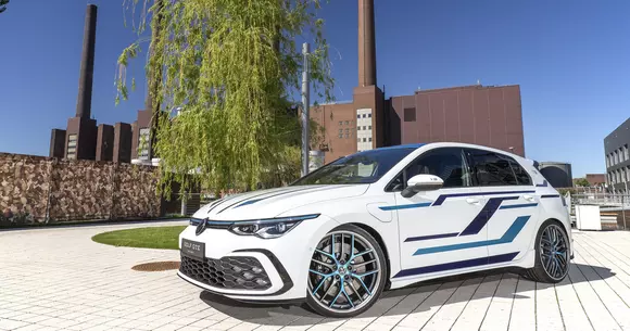 Volkswagen Golf GTE Skylight: așa arată proiectul ucenicilor VW pentru Wörthersee