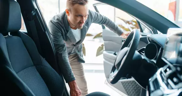 (P) Ce trebuie să știi înainte de a apela la un amanet auto și mașini?