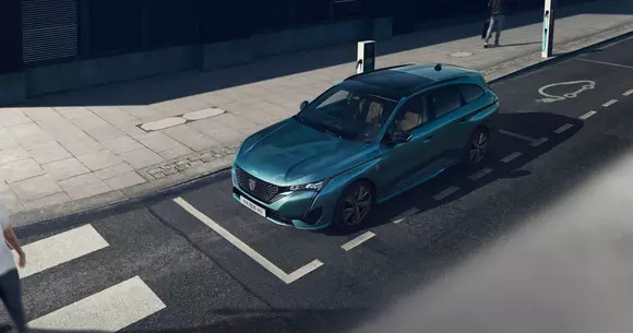 Peugeot 308 SW a fost dezvelit astăzi - iată cum se prezintă noua generație