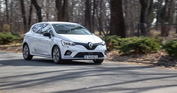 Renault Clio E-Tech: Dulce complexitate
