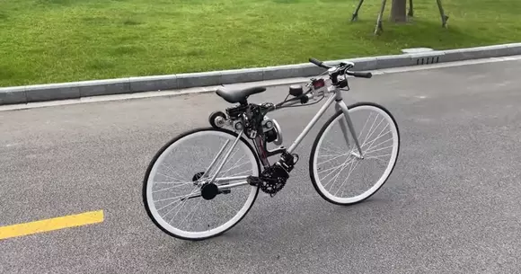 VIDEO: Bicicleta care își ține echilibrul singură