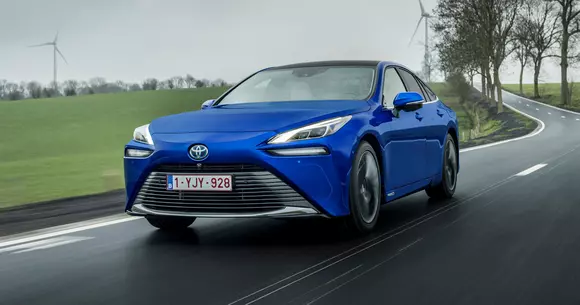 Toyota Mirai a stabilit un nou record de autonomie