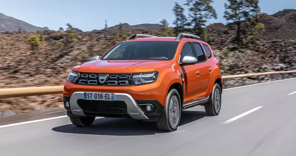 Dacia Duster II facelift și-a început astăzi cariera comercială. Liber la comenzi!