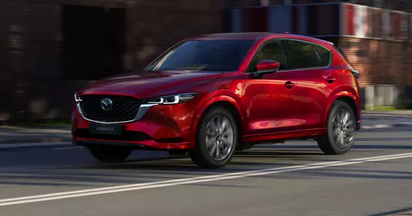 Încă o fază de modernizare tehnică și estetică pentru Mazda CX-5, cu accent pe rafinament