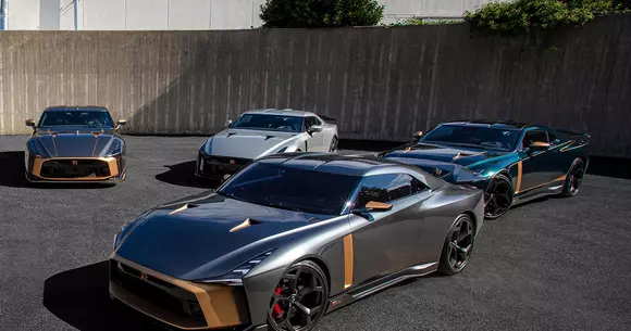 Pentru cei care încă întreabă la ce sunt bune studiourile particulare de stil, Nissan GT-R50 by Italdesign este răspunsul de „ciocu’ mic!”