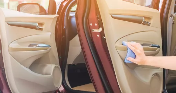 (P) Cum influențează produsele folosite efectul detatiling-ului auto?