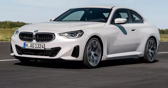 Rezistența bavarezo-mexicană: BMW Seria 2 Coupe rămâne exponentul tradiției sportive în noua lume auto.