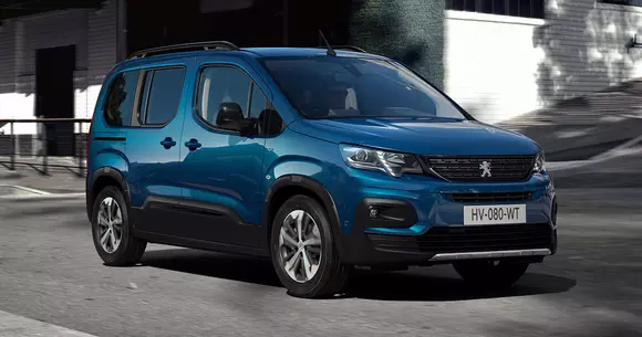 Ofensivă franceză „eco”: Peugeot își axează oferta de MPV-uri pe variantele electrice ale seriilor Rifter și Traveller.