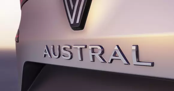 Calitatea percepută va fi argumentul forte al lui Renault Austral. Mai avem o lună până la lansare, dar și câteva imagini noi.