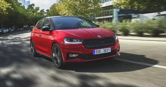 La Monte Carlo străzile sunt strâmte. Škoda Fabia Monte Carlo este perfectă pentru orașul mediteraneean.