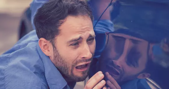 (P) Piese auto pe care n-ar trebui să le înlocuiești de unul singur