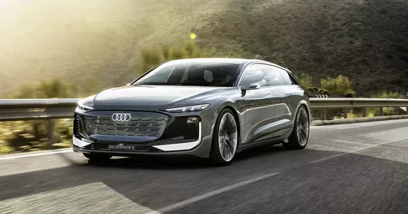 Audi produce break-uri foarte rapide. Spectaculosul Audi A6 Avant e-tron concept e rapid inclusiv la încărcare.