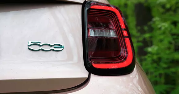 Fără miros de benzină: Viitorul Abarth 500 va fi electric