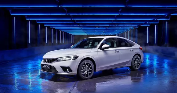 Sistemul hibrid de propulsie este dotare standard la noua Honda Civic e:HEV.