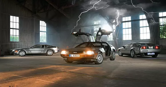 Există în viitor coupe-uri DeLorean electrice? Oricum, două au fost semnalate în prezent. Adăugăm aici și unul din trecut.