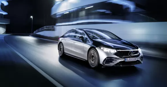 Mercedes EQS a fost votat drept Mașina de Lux a Anului