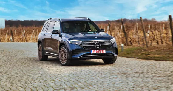 EQB 300 4MATIC DE LA MERCEDES EQ: Valori esențiale