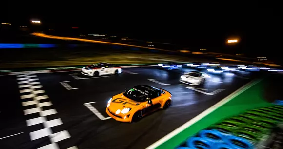 Delicatesă franceză pentru admiratorii motorsportului tradițional și ai genului GT: Alpine Elf Europa Cup revine în forță!