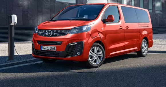 Pe scurt, până unde poate să ajungă o mașină electrică pe autostradă? Exemplu: Opel Zafira-e Life M 75 kWh