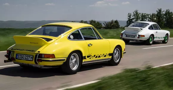 Au trecut 50 de ani de la apariția lui Porsche 911 Carrera RS 2.7. Atunci Porsche a convins lumea că singura limită este cerul.