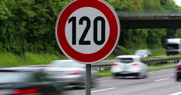 Oficial: limita de viteză pe drumurile express va fi mărită la 120 km/h