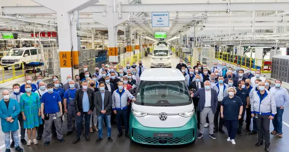 Nu mai e prototip - De acum, VW ID.Buzz intră oficial în producția de serie