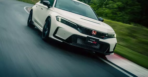 Japonezii au lansat noua generație Honda Civic Type R și nu oricum, ci obținând un nou record pe circuitul Suzuka.