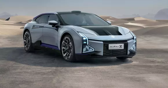 HiPhi Z: super lanterna cu 4.066 de LED-uri și acumulator de 120 kWh