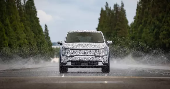 Kia EV9 se pregătește pentru debutul oficial din 2023