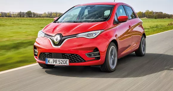 Pe scurt, până unde poate să ajungă o mașină electrică pe autostradă? Exemplu: Renault ZOE E-Tech EV50 135 CP