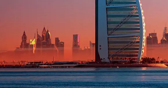 De la un sat de pescari la un fenomen urban