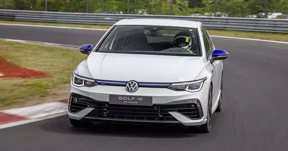 Exclusivism real, nu doar o idee formală: ediția aniversară Golf R „20 Years” și-a pus semnătura pe Nürburgring!