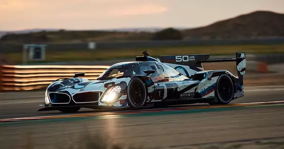 Mai e ceva timp până la debutul competițional, dar specialiștii vor să fie siguri că BMW M Hybrid V8 „are cu ce!”