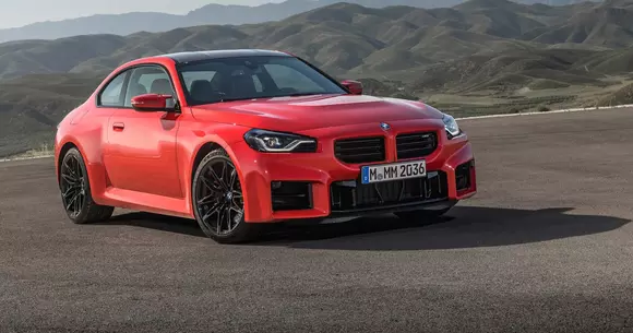Punct culminant pentru aniversarea de 50 de ani a diviziei M: debut pentru BMW M2, un coupe GT cu configurație clasică!