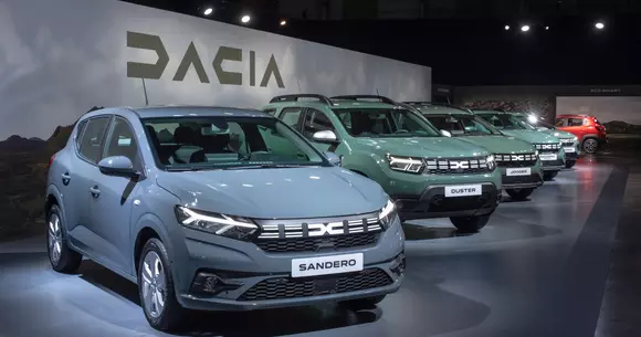 Salonul Auto de la Paris marchează debutul public al primului model Dacia Hybrid