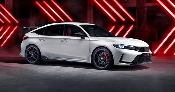 De la SUV eco, la hot-hatch: Honda România prezintă noile modele Civic e:HEV și Civic Type R la Salonul Auto București