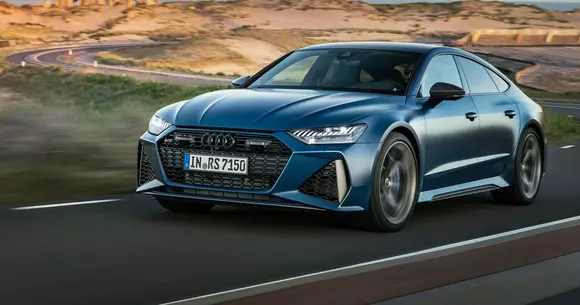 Nu spune „quattro” la denumire, dar Audi RS7 Sportback Performance folosește din plin tracțiunea integrală în scop dinamic.