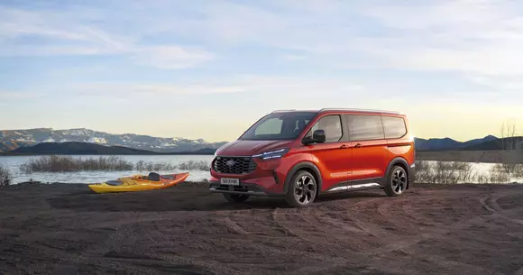 100% electric: Ford Pro dezvăluie noul E-Tourneo Custom